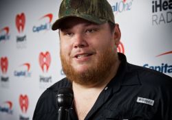 Luke Combs Biglietti