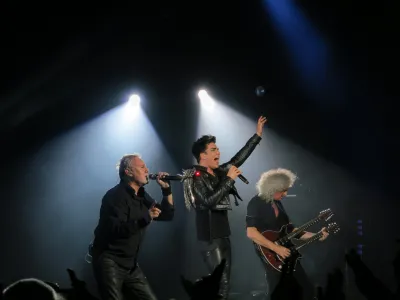 Queen + Adam Lambert